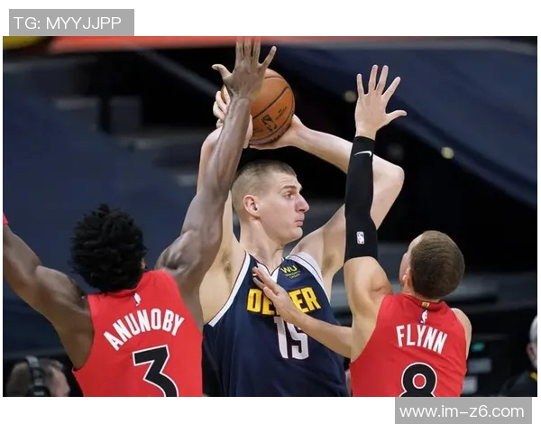 约基奇化身魔术师亚历山大与杨在费城的精彩对决